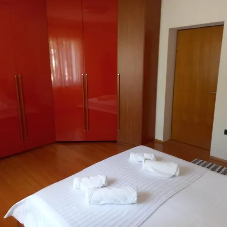 Kucica Apartment *